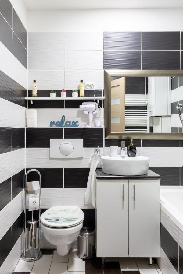 H29 Vivien Apartman Apartamento Budapeste Exterior foto